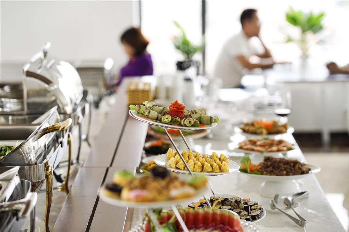 halongcentricahotel.com