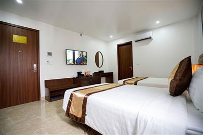 halongcentricahotel.com